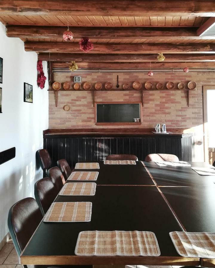 Pensiunea Amo Vălenii de Munte Zewnętrze zdjęcie